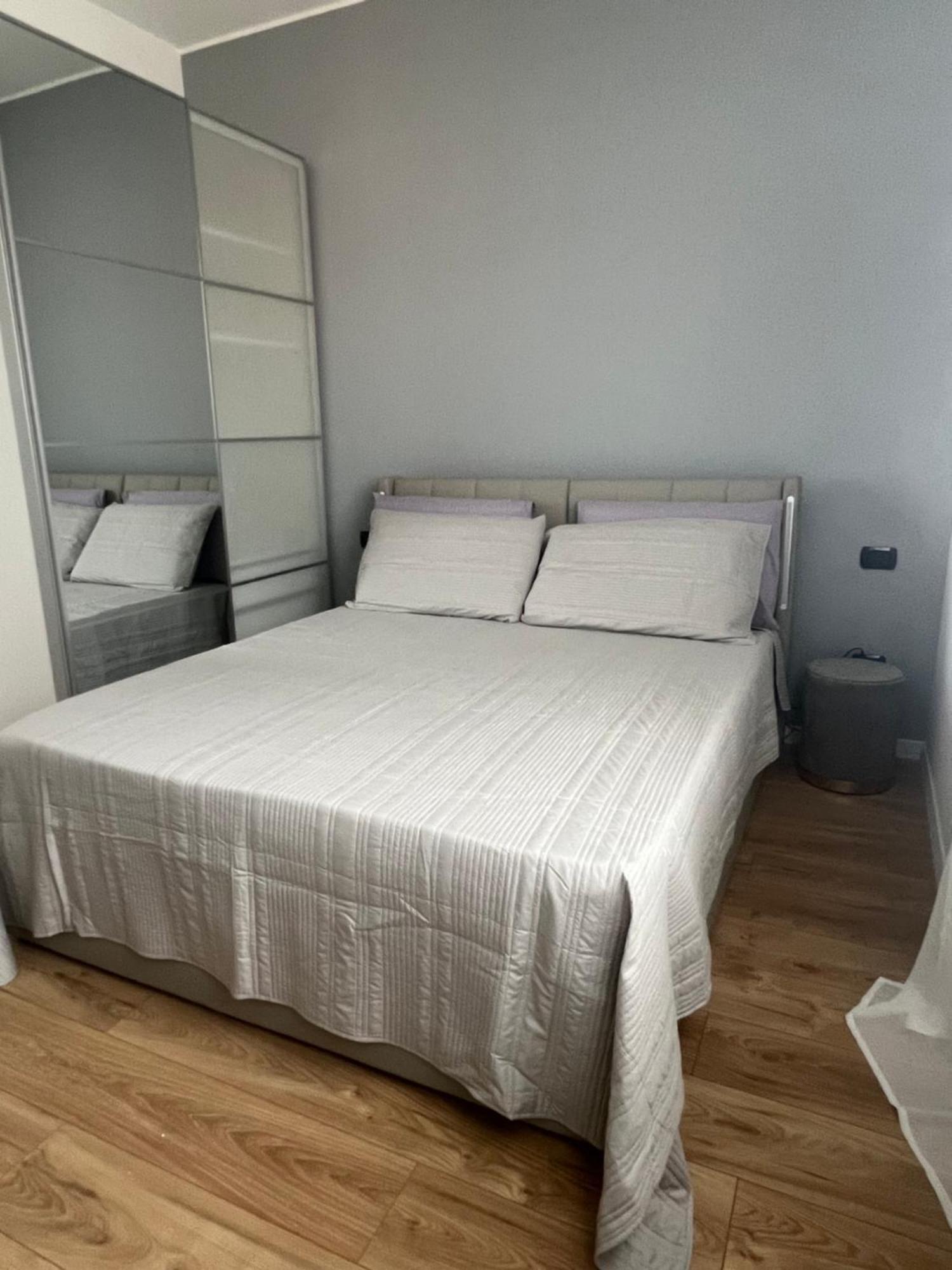 Monolocale Ovidio Aparthotel Milano Ngoại thất bức ảnh